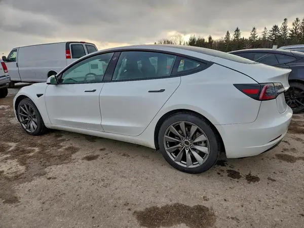 5YJ3E1EB6NF276514 2022 TESLA MODEL 3 - Image 2