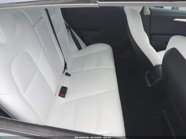 5YJ3E1EB6NF277842 2022 TESLA MODEL 3 - Image 8