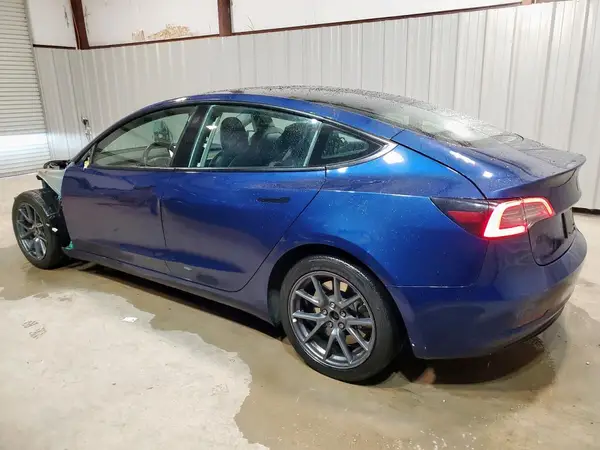 5YJ3E1EB6NF285715 2022 TESLA MODEL 3 - Image 2