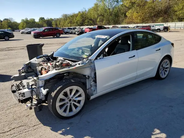 5YJ3E1EB6NF285813 2022 TESLA MODEL 3 - Image 1