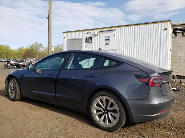 5YJ3E1EB6NF290946 2022 TESLA MODEL 3 - Image 2