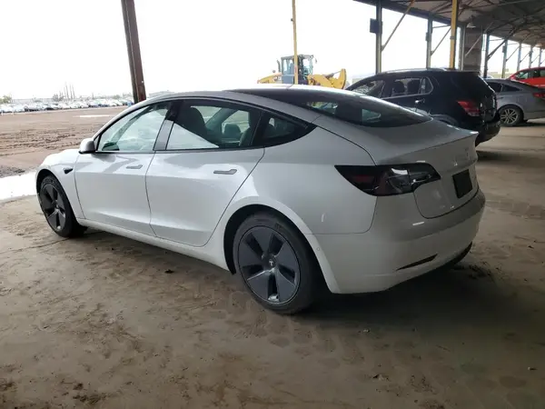 5YJ3E1EB6NF297413 2022 TESLA MODEL 3 - Image 2