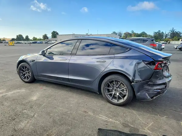 5YJ3E1EB6NF315537 2022 TESLA MODEL 3 - Image 2