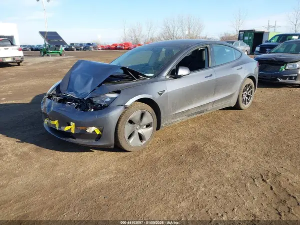 5YJ3E1EB6NF318180 2022 TESLA MODEL 3 - Image 2