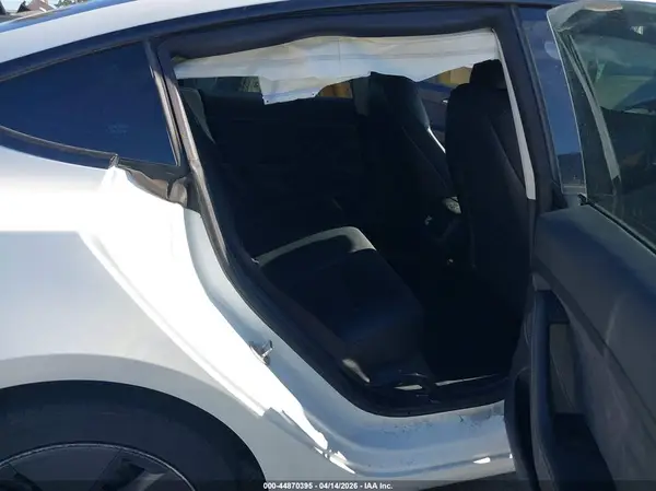 5YJ3E1EB6NF323749 2022 TESLA MODEL 3 - Image 8