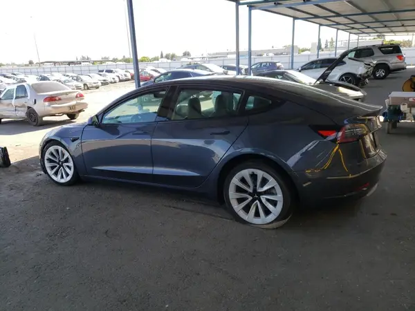 5YJ3E1EB6NF327834 2022 TESLA MODEL 3 - Image 2