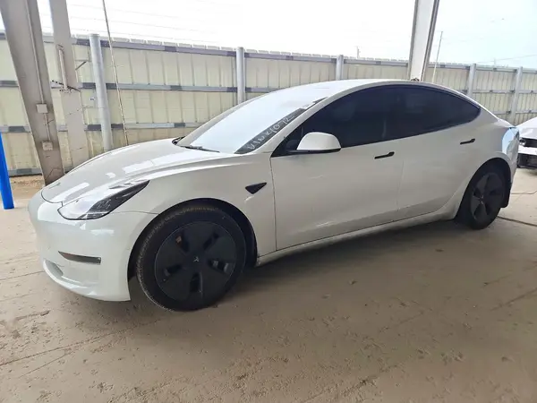 5YJ3E1EB6NF334072 2022 TESLA MODEL 3 - Image 1