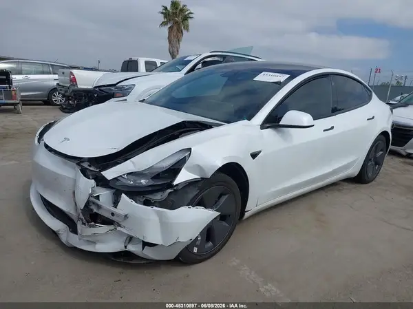 5YJ3E1EB6NF341023 2022 TESLA MODEL 3 - Image 2