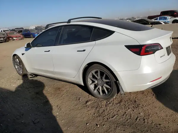 5YJ3E1EB6NF341314 2022 TESLA MODEL 3 - Image 2