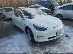 5YJ3E1EB6NF343810 2022 TESLA MODEL 3