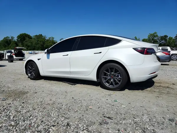 5YJ3E1EB6NF344911 2022 TESLA MODEL 3 - Image 2