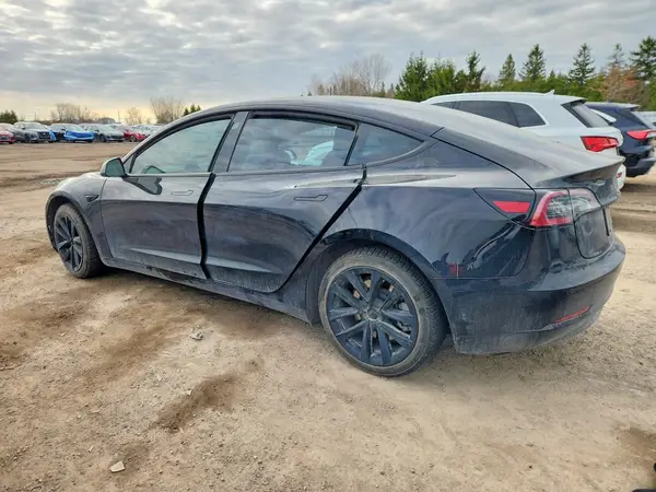5YJ3E1EB6NF345654 2022 TESLA MODEL 3 - Image 2