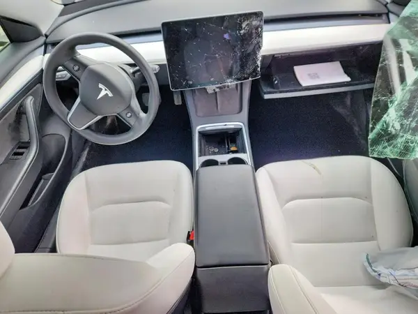 5YJ3E1EB6NF345654 2022 TESLA MODEL 3 - Image 8