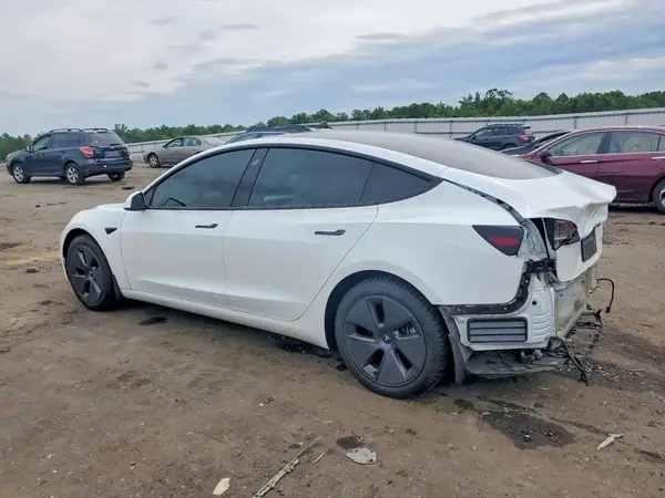 5YJ3E1EB6NF347551 2022 TESLA MODEL 3 - Image 2