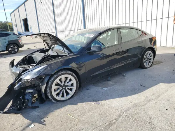 5YJ3E1EB6NF356170 2022 TESLA MODEL 3 - Image 1