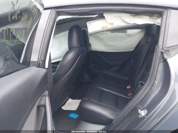 5YJ3E1EB6NF357593 2022 TESLA MODEL 3 - Image 8
