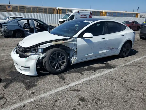 5YJ3E1EB6NF357898 2022 TESLA MODEL 3 - Image 1