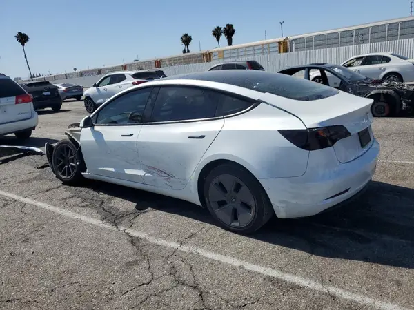 5YJ3E1EB6NF357898 2022 TESLA MODEL 3 - Image 2