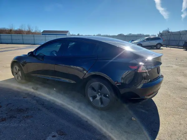 5YJ3E1EB6NF358551 2022 TESLA MODEL 3 - Image 2