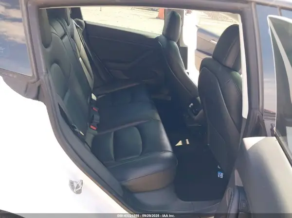 5YJ3E1EB6NF364978 2022 TESLA MODEL 3 - Image 8