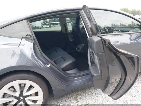 5YJ3E1EB6NF364981 2022 TESLA MODEL 3 - Image 8