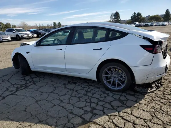 5YJ3E1EB6NF366696 2022 TESLA MODEL 3 - Image 2