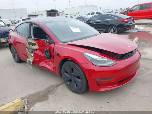 5YJ3E1EB6PF388801 2023 TESLA MODEL 3 - Image 1
