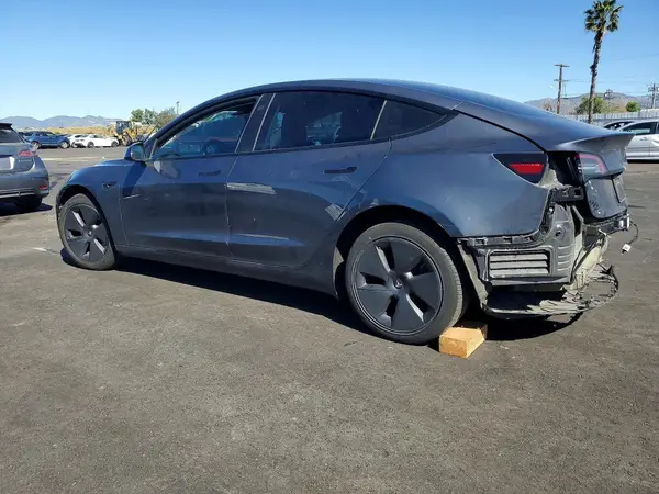 5YJ3E1EB6PF389141 2023 TESLA MODEL 3 - Image 2