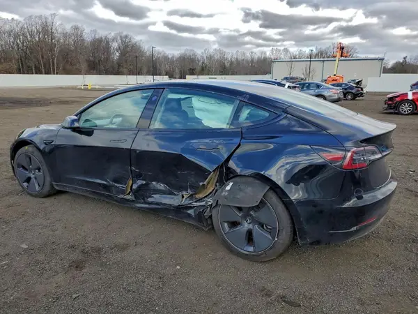 5YJ3E1EB6PF390922 2023 TESLA MODEL 3 - Image 2