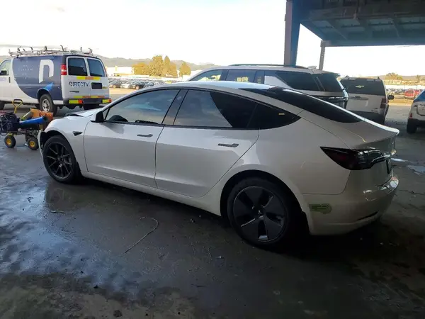 5YJ3E1EB6PF466610 2023 TESLA MODEL 3 - Image 2