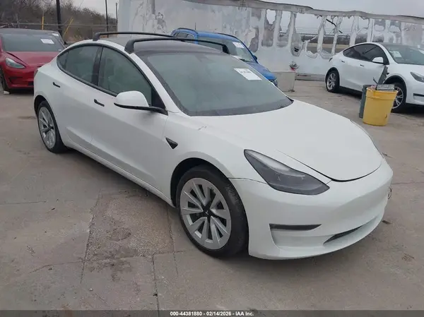 5YJ3E1EB6PF608373 2023 TESLA MODEL 3 - Image 1