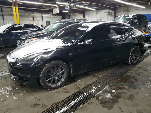5YJ3E1EB6PF624055 2023 TESLA MODEL 3 - Image 1