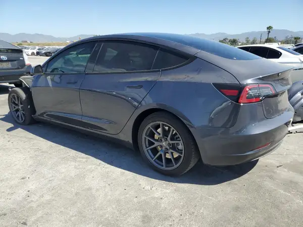 5YJ3E1EB6PF628641 2023 TESLA MODEL 3 - Image 2