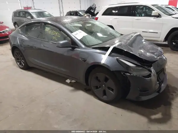 5YJ3E1EB6PF637162 2023 TESLA MODEL 3 - Image 1