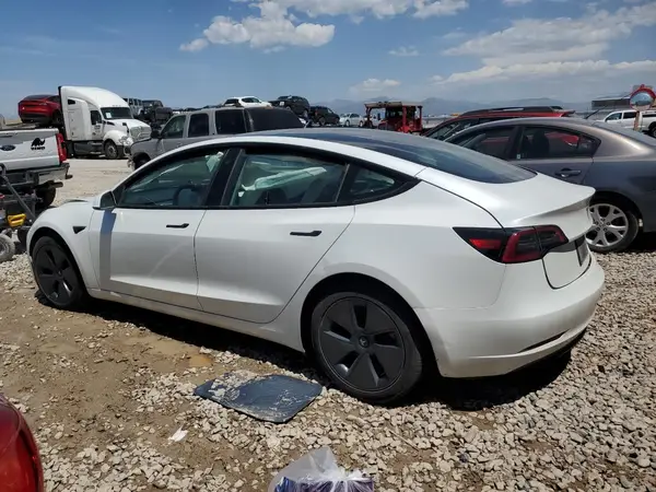 5YJ3E1EB6PF661235 2023 TESLA MODEL 3 - Image 2