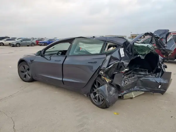 5YJ3E1EB6PF681484 2023 TESLA MODEL 3 - Image 2