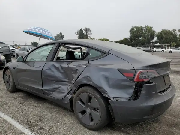 5YJ3E1EB6PF686281 2023 TESLA MODEL 3 - Image 2