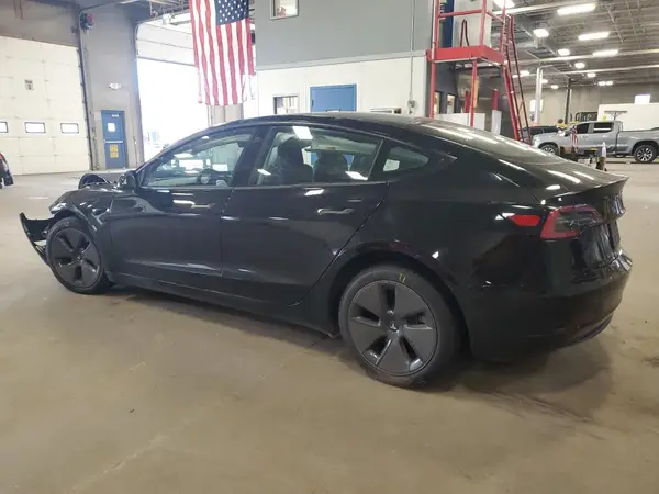 5YJ3E1EB6PF688452 2023 TESLA MODEL 3 - Image 2