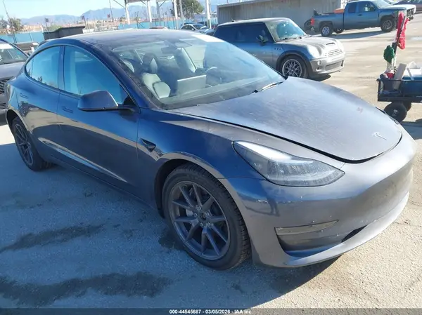 5YJ3E1EB6PF692615 2023 TESLA MODEL 3 - Image 1
