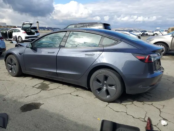 5YJ3E1EB6PF703290 2023 TESLA MODEL 3 - Image 2