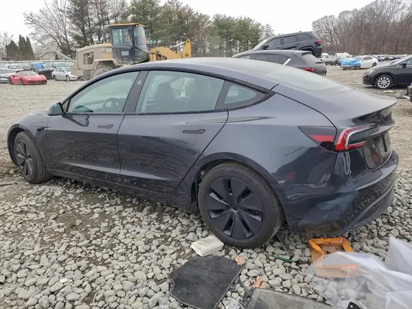 5YJ3E1EB6RF755635 2024 TESLA MODEL 3 - Image 2