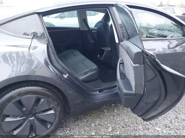 5YJ3E1EB6RF787856 2024 TESLA MODEL 3 - Image 8