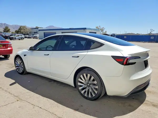5YJ3E1EB6RF792183 2024 TESLA MODEL 3 - Image 2