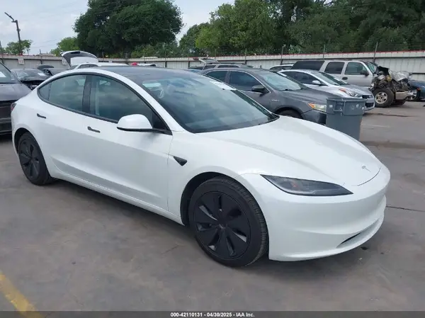 5YJ3E1EB6RF795164 2024 TESLA MODEL 3 - Image 1