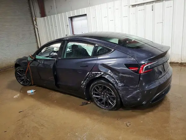 5YJ3E1EB6RF795732 2024 TESLA MODEL 3 - Image 2