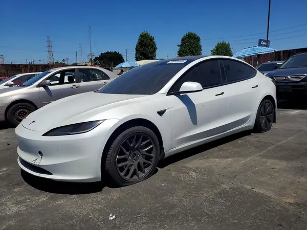 5YJ3E1EB6RF796606 2024 TESLA MODEL 3 - Image 1