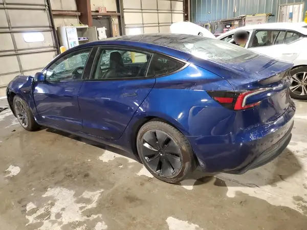 5YJ3E1EB6RF800895 2024 TESLA MODEL 3 - Image 2