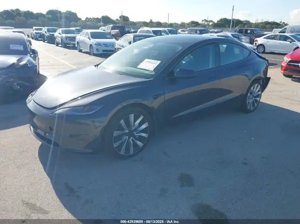 5YJ3E1EB6RF802064 2024 TESLA MODEL 3 - Image 2