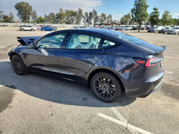 5YJ3E1EB6RF811010 2024 TESLA MODEL 3 - Image 2