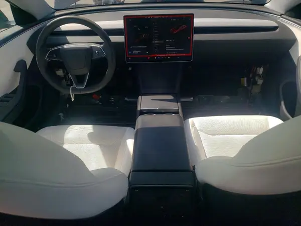 5YJ3E1EB6RF815767 2024 TESLA MODEL 3 - Image 8
